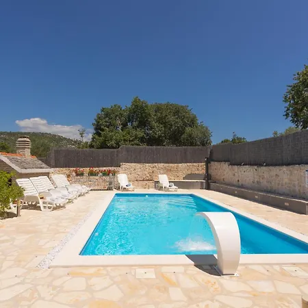 Stone Nikola Podorljak