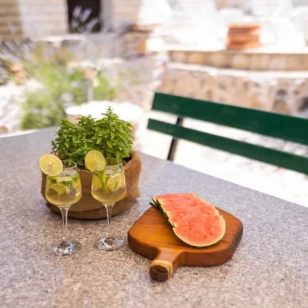 Daire Stone Nikola Podorljak