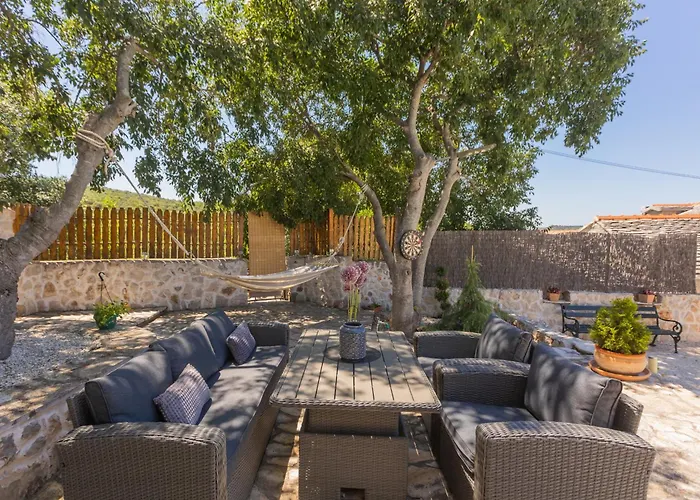 アパート Stone Nikola