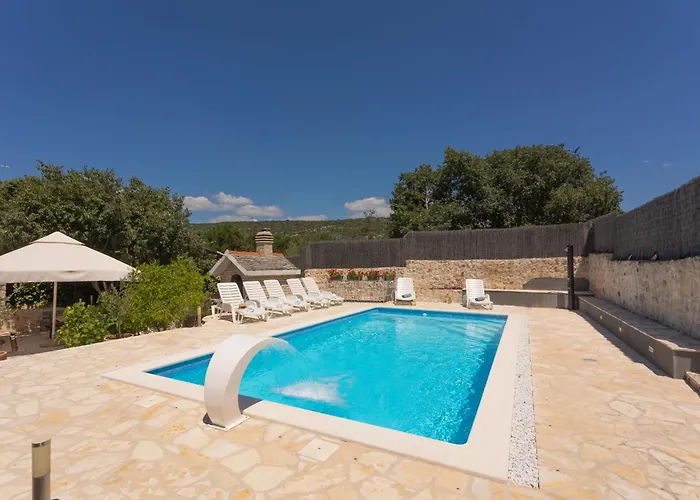 アパート Stone Nikola Podorljak