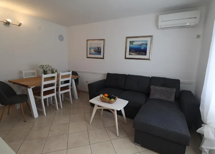 Stone Nikola Podorljak