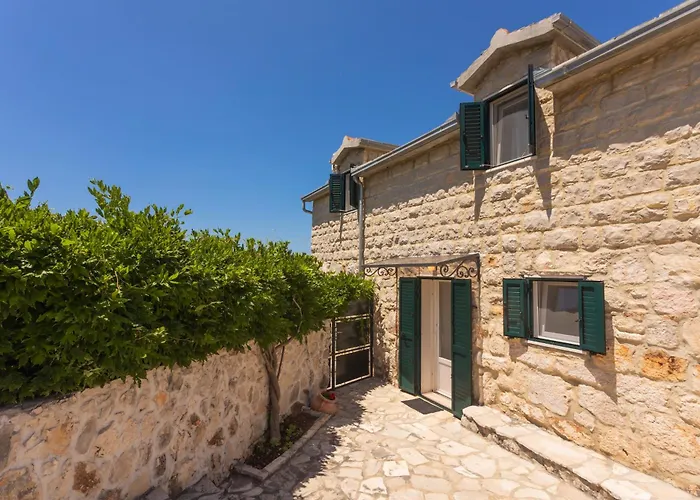 アパート Stone Nikola Podorljak