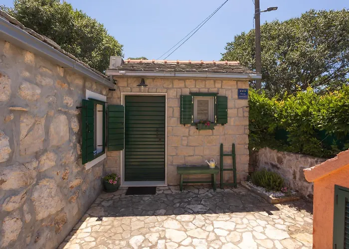 Stone Nikola Podorljak