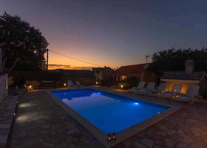 アパート Stone Nikola